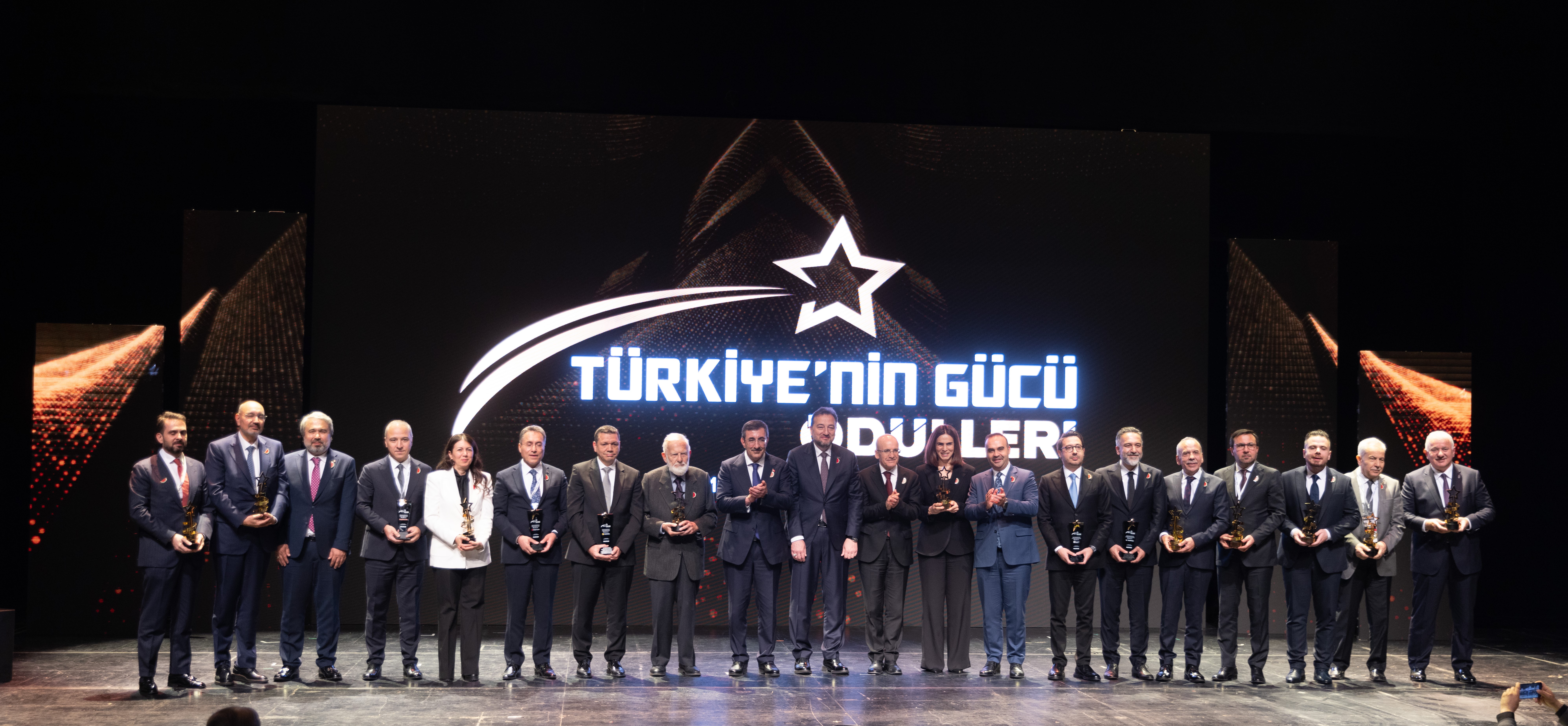 MÜSİAD TÜRKİYE’NİN GÜCÜ ÖDÜLLERİ SAHİPLERİNİ BULDU